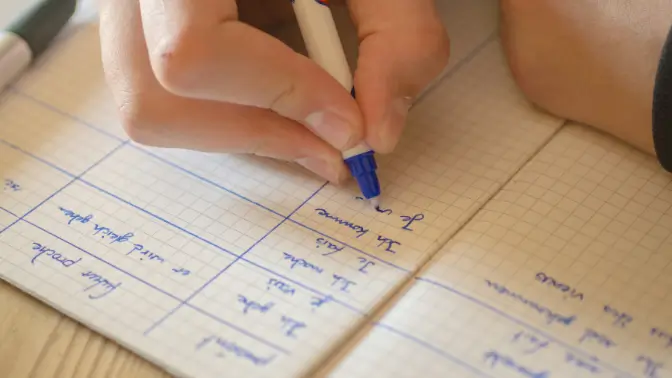 Love Me Do が占う蠍座(さそり座)の運勢【2025年下半期】恋愛・金運は？